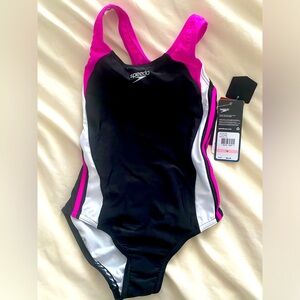 Brand new Speedo bathing suit for girls - size 10